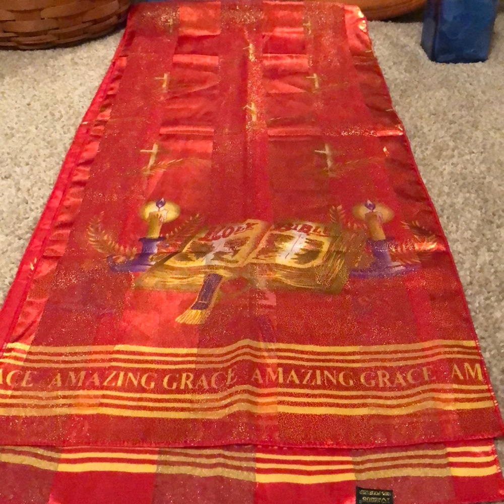 Gorgeous scarf, perfect for church